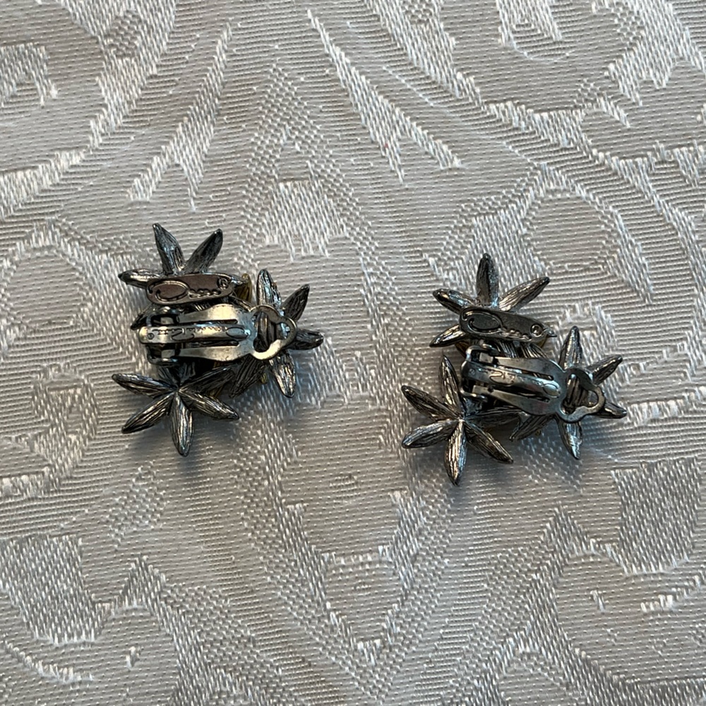 VTG Oscar de la Renta Brooch and Earrings - Picture 5 of 5